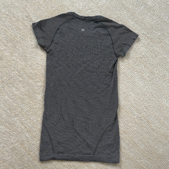 Lululemon Run Switfly Tech Short Sleeve - Picture 2 of 4